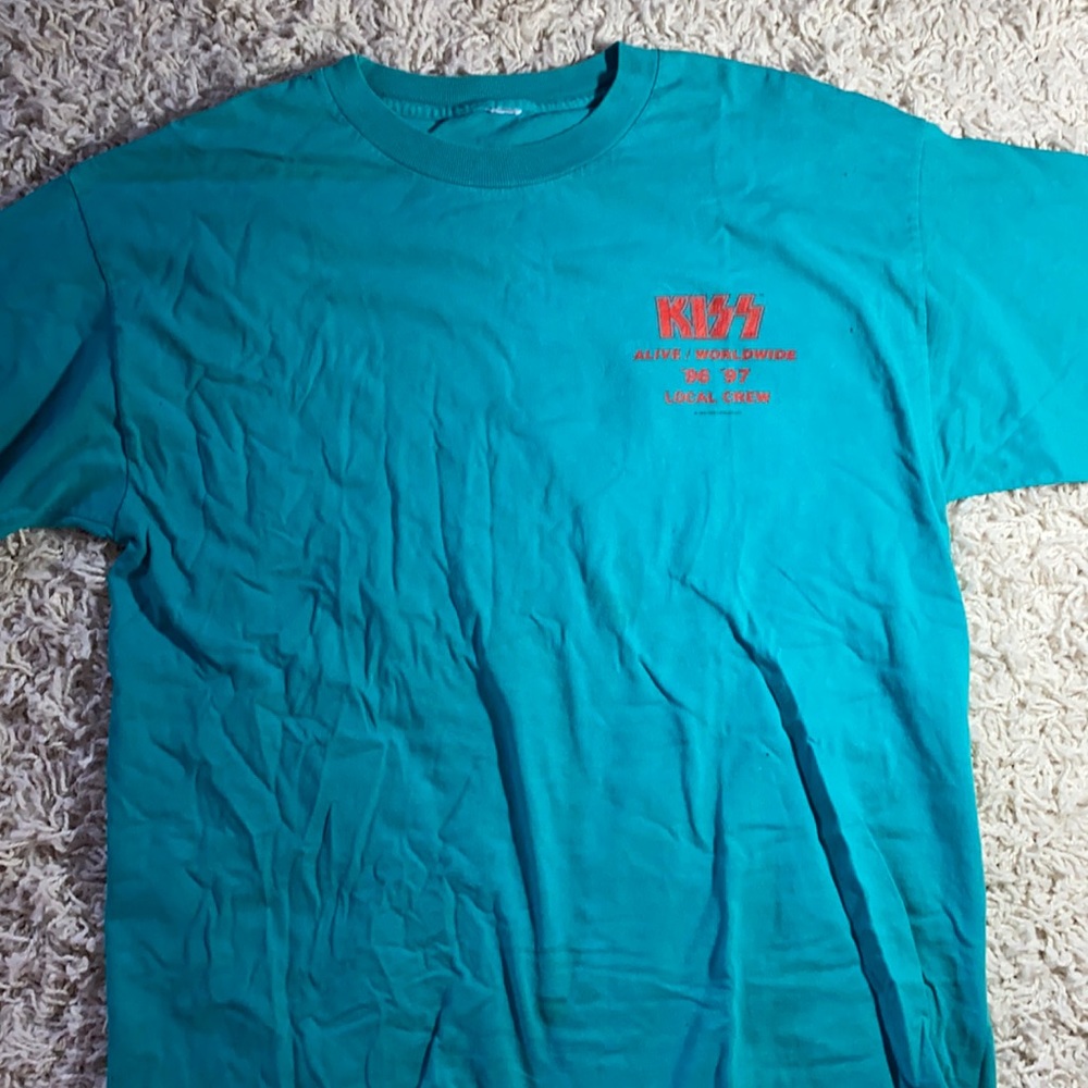 Kiss band t-shirt